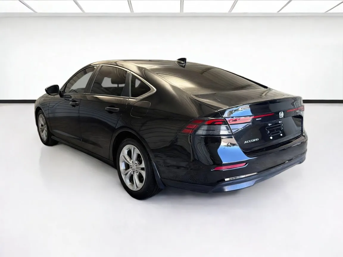 Honda Accord photo 6