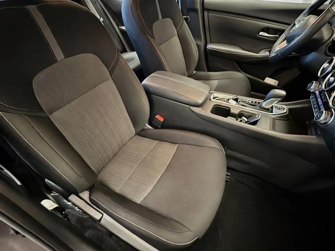 Nissan Sentra photo 15