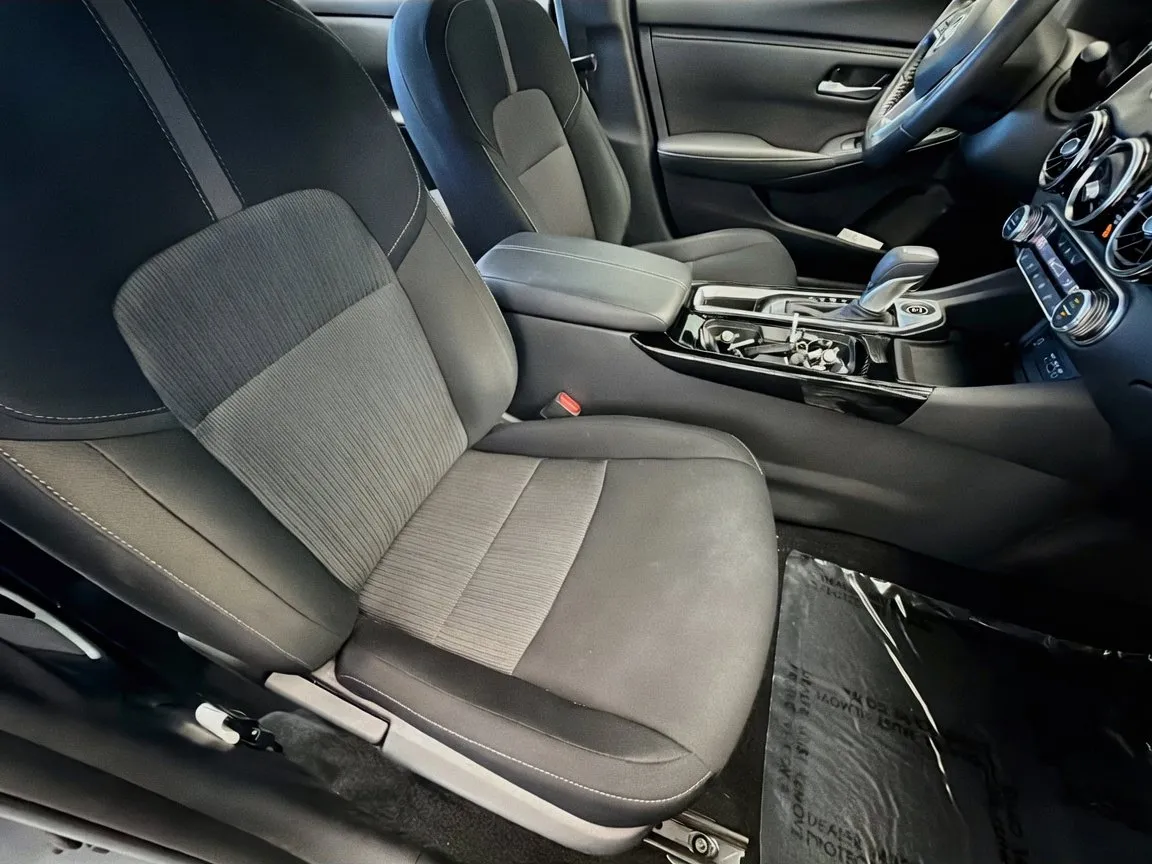 Nissan Sentra photo 15