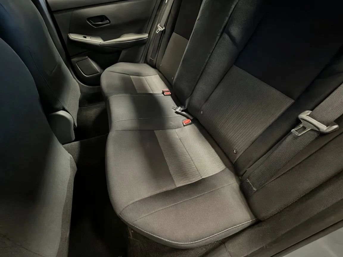 Nissan Sentra photo 13