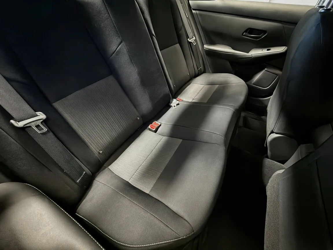 Nissan Sentra photo 14
