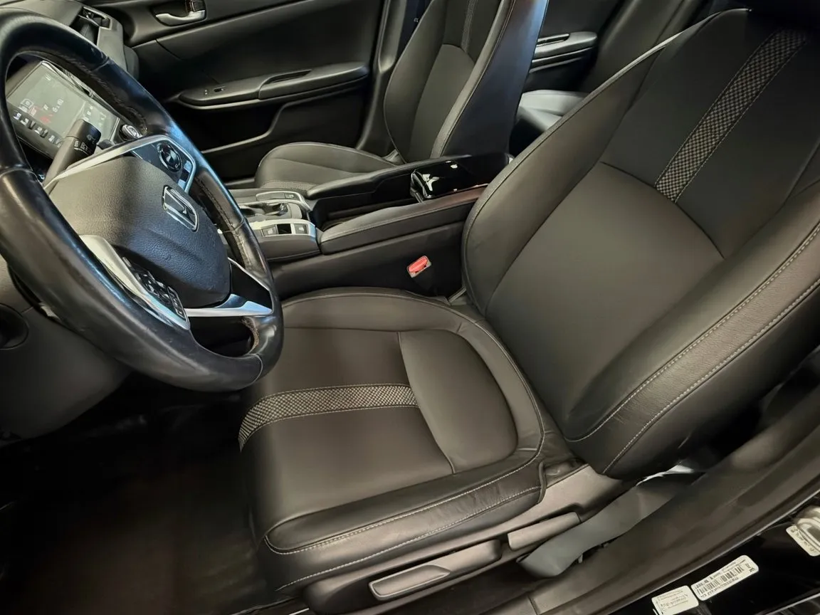 Honda Civic photo 11
