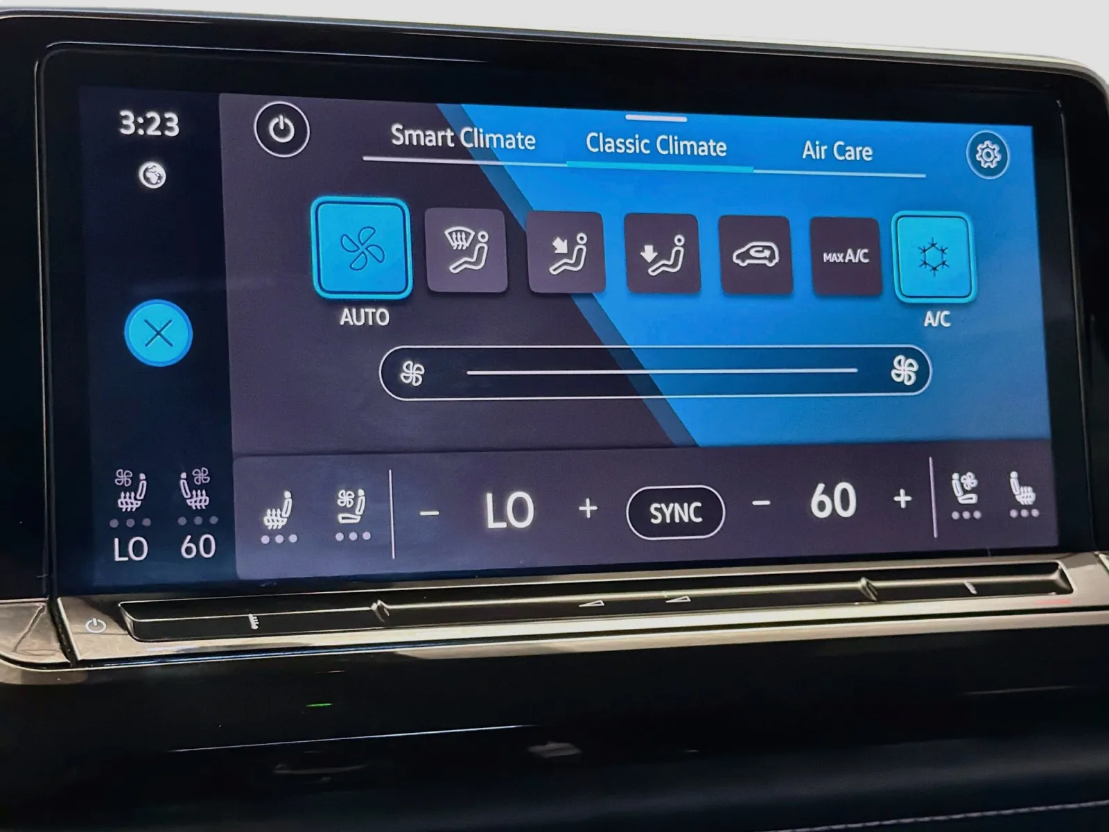 Volkswagen Atlas Cross Sport photo 10