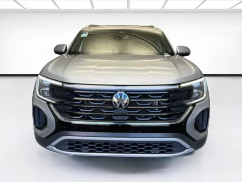 Photos of 2025 VOLKSWAGEN ATLAS CROSS SPORT 2.0T SE w/Technology for sale in Montclair, CA at STG Montclair