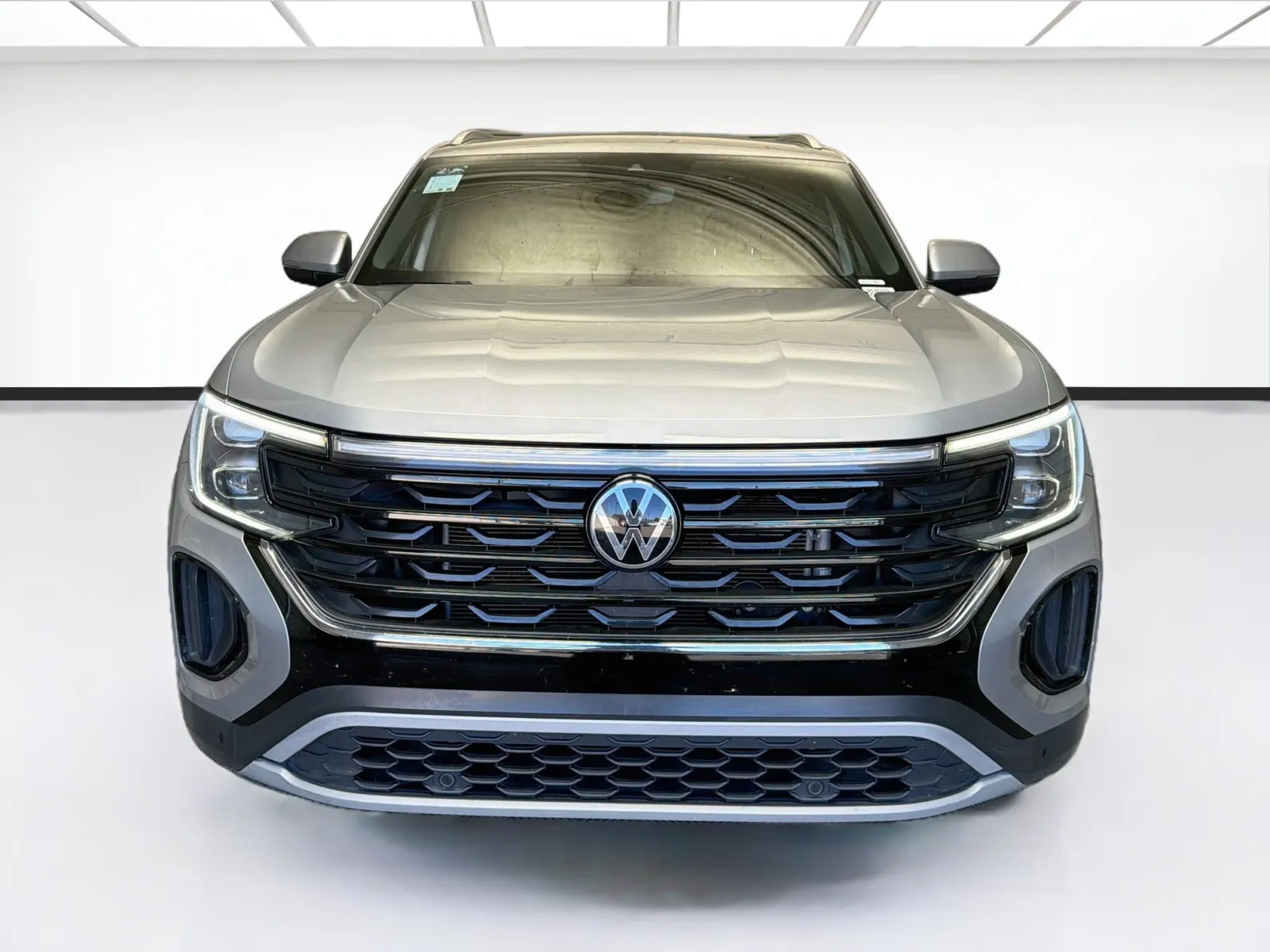 Volkswagen Atlas Cross Sport photo 2