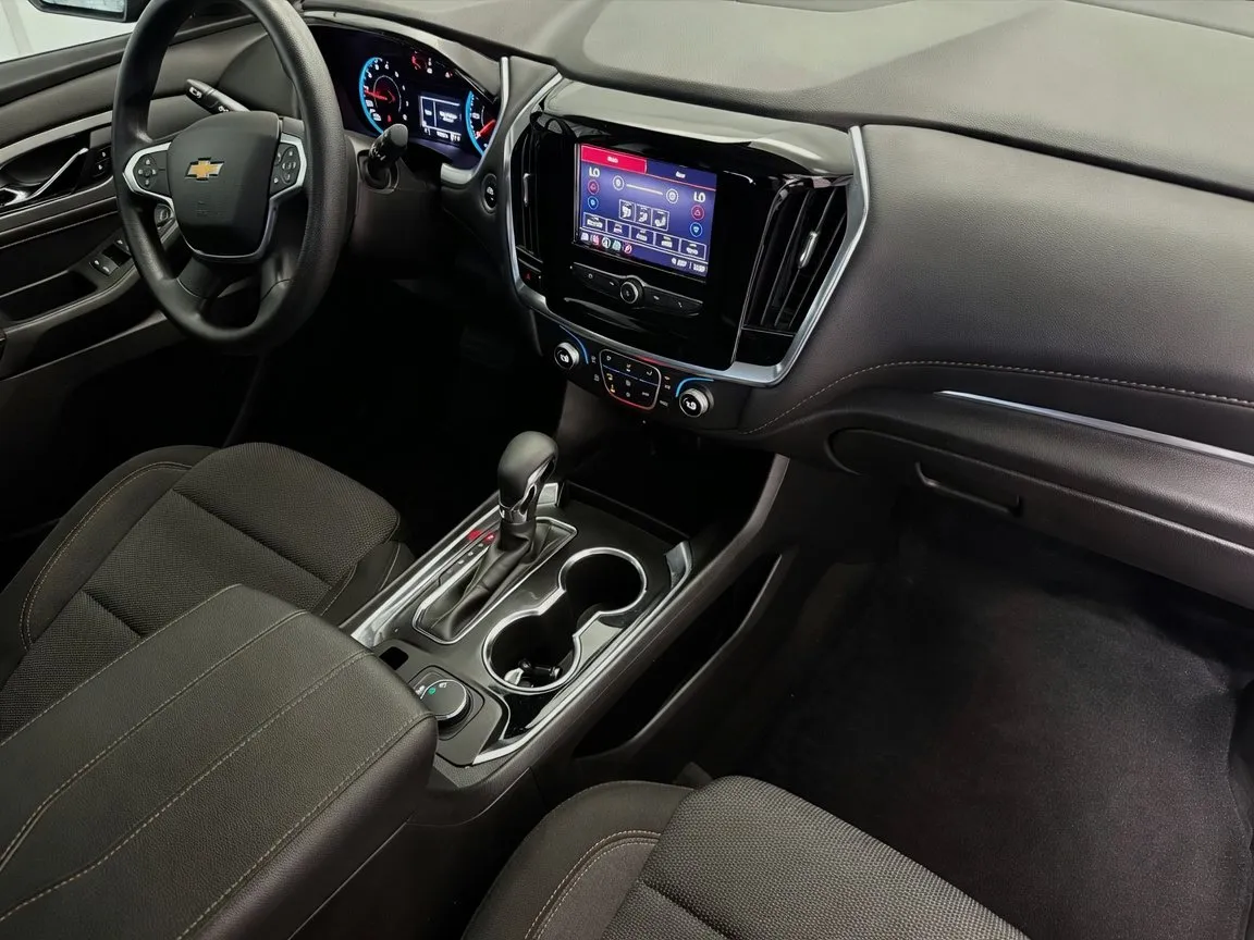 Chevrolet Traverse photo 12