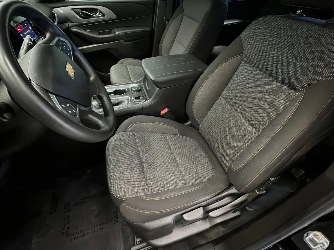 Chevrolet Traverse photo 11