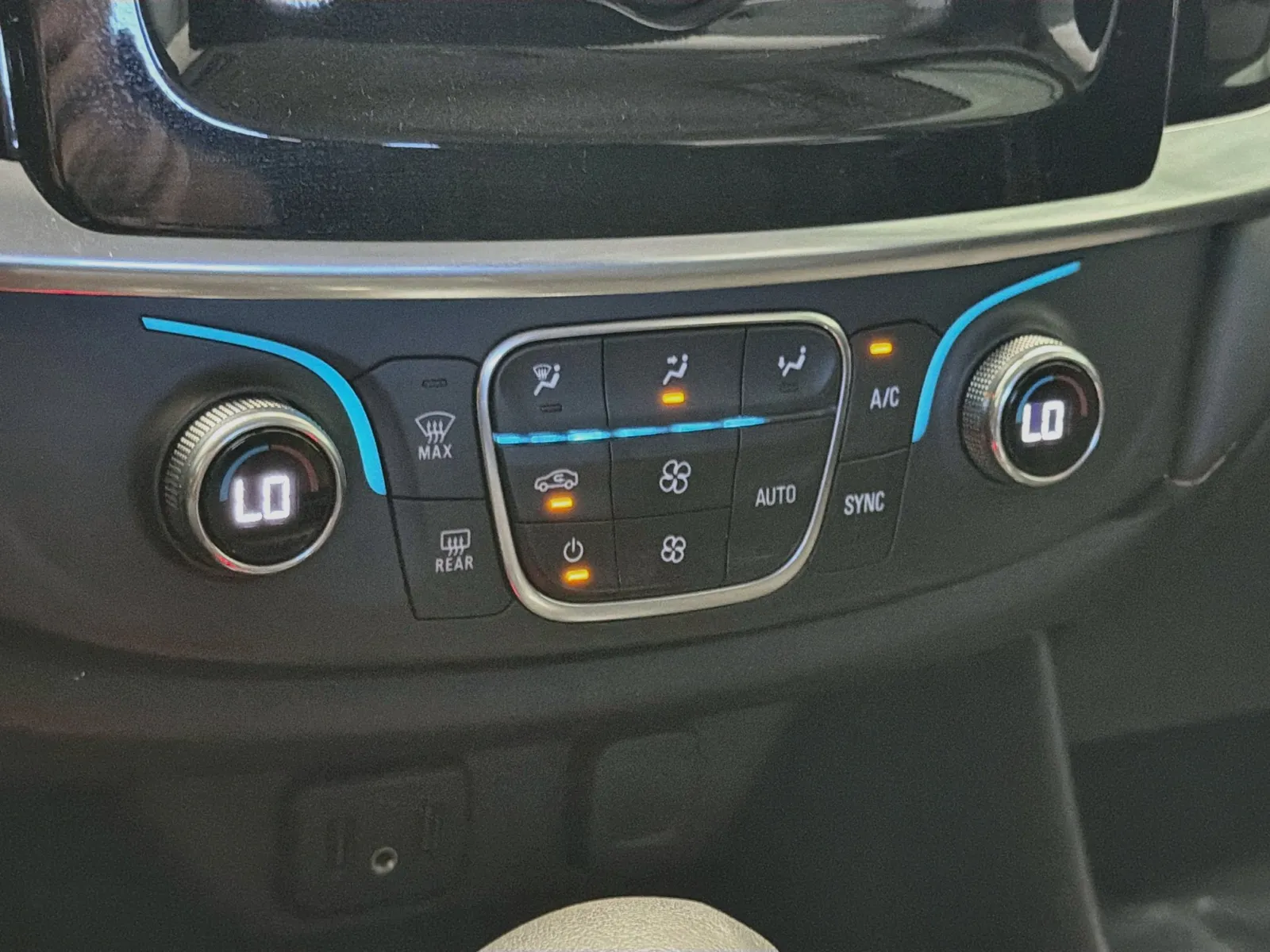 Chevrolet Traverse photo 10