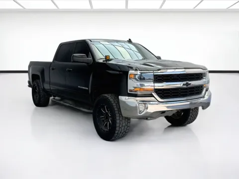 Another view of 2018 Chevrolet Silverado 1500 LT LT1 for sale in Montclair, CA at STG Montclair