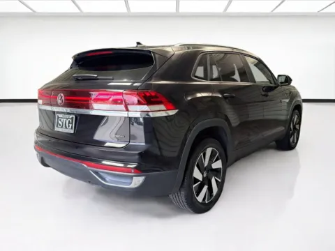 More photos of 2024 Volkswagen Atlas Cross Sport SE w/Tech at STG Montclair, CA