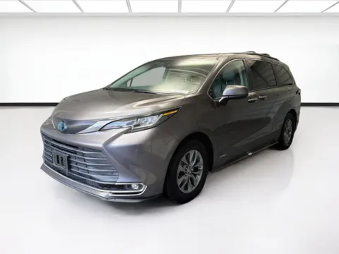 Gray 2021 Toyota Sienna XLE for sale in Montclair, CA