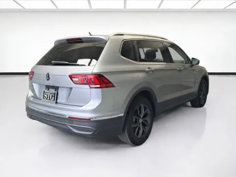 More photos of 2022 Volkswagen Tiguan SE at STG Montclair, CA