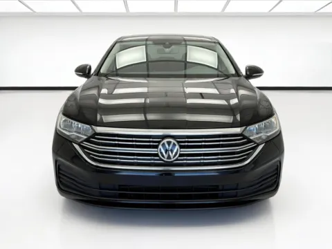 Photos of 2023 Volkswagen Jetta SE for sale in Montclair, CA at STG Montclair