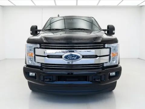 Photos of 2019 Ford F-250 Super Duty Lariat for sale in Montclair, CA at STG Montclair