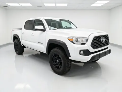 Another view of 2020 Toyota Tacoma TRD Off Road for sale in Montclair, CA at STG Montclair