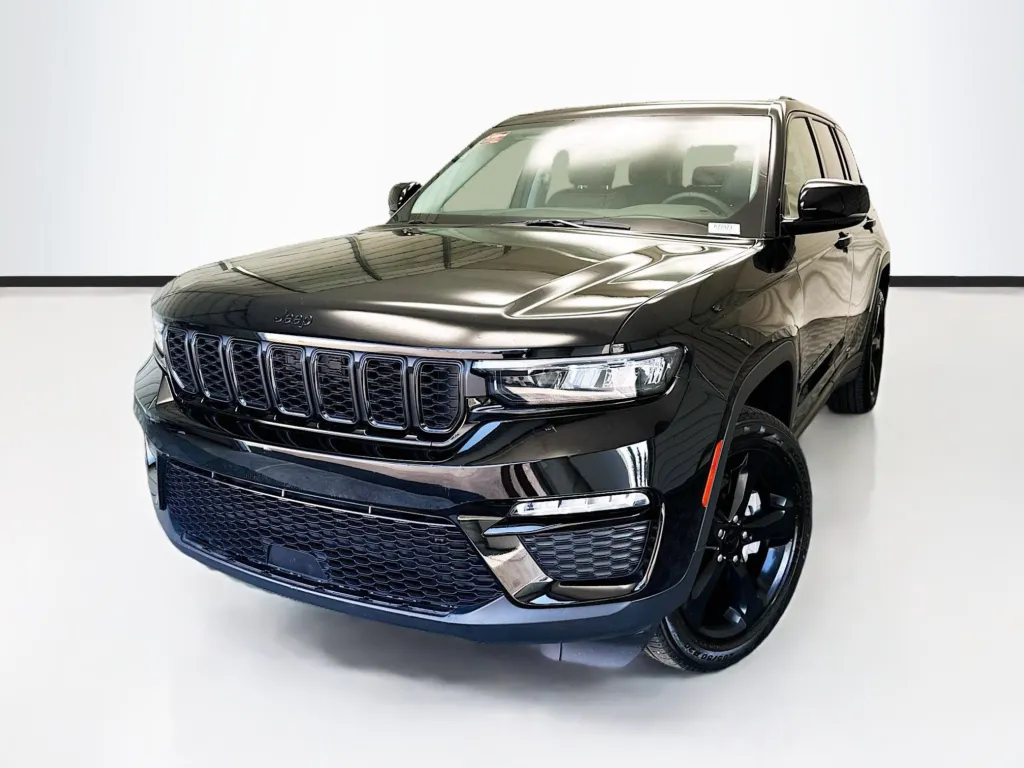 2023 Jeep Grand Cherokee Limited for sale in Montclair, CA