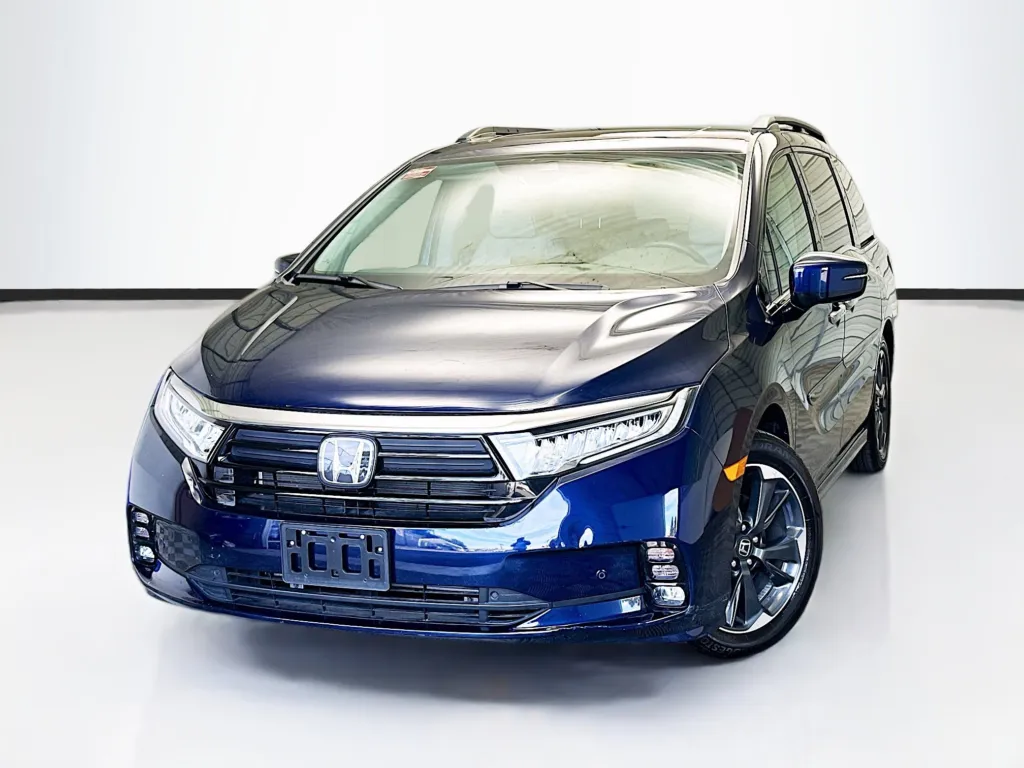 Used 2023 Honda Odyssey Elite for sale in Montclair, CA at STG