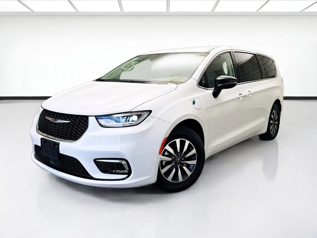 2024 Chrysler Pacifica Hybrid Select for sale in Montclair, CA