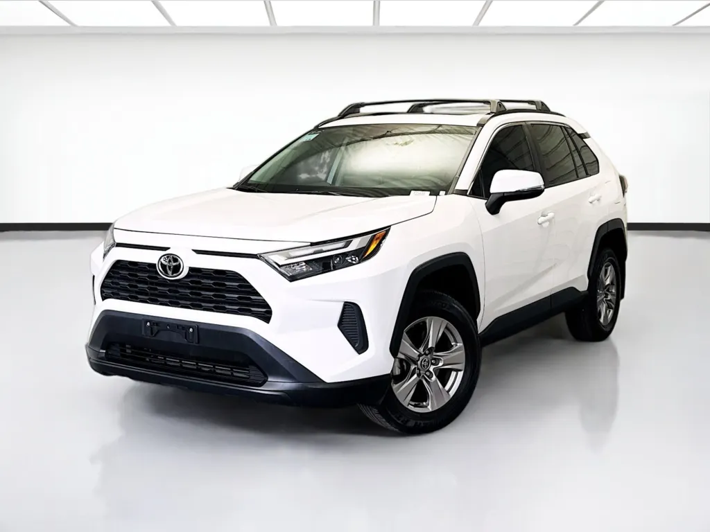 2022 Toyota RAV4 XLE for sale in Montclair, CA