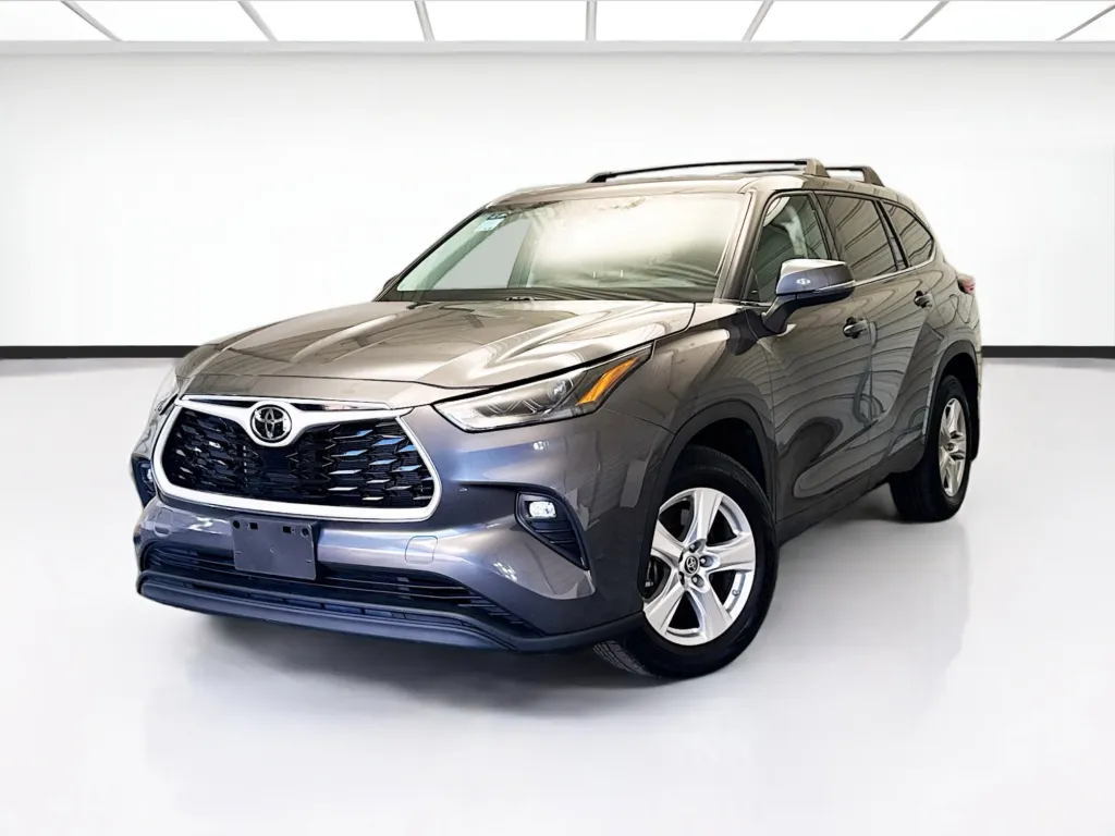 2022 Toyota Highlander LE for sale in Montclair, CA