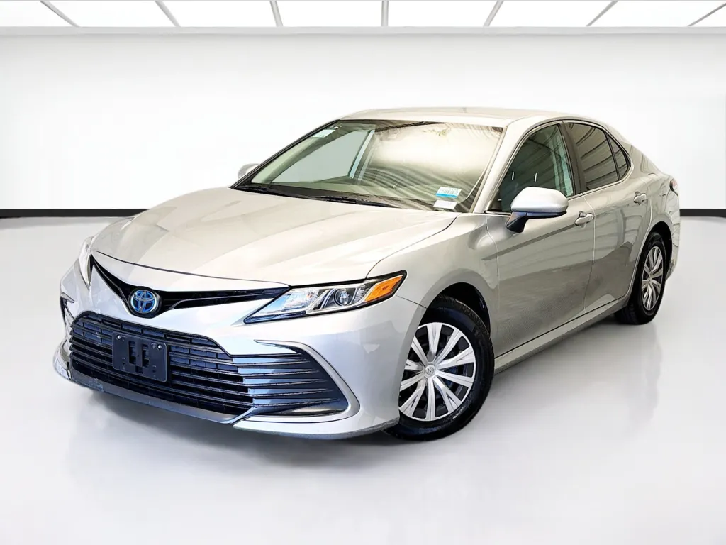 2022 Toyota Camry Hybrid LE for sale in Montclair, CA
