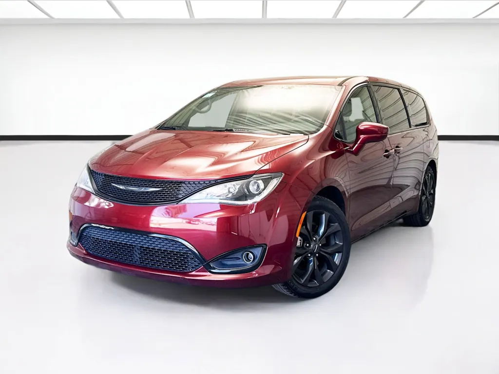 2018 Chrysler Pacifica Touring Plus for sale in Montclair, CA
