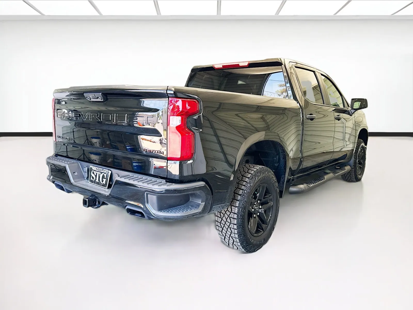 2024 Chevrolet Silverado 1500 Custom Trail Boss photo 2