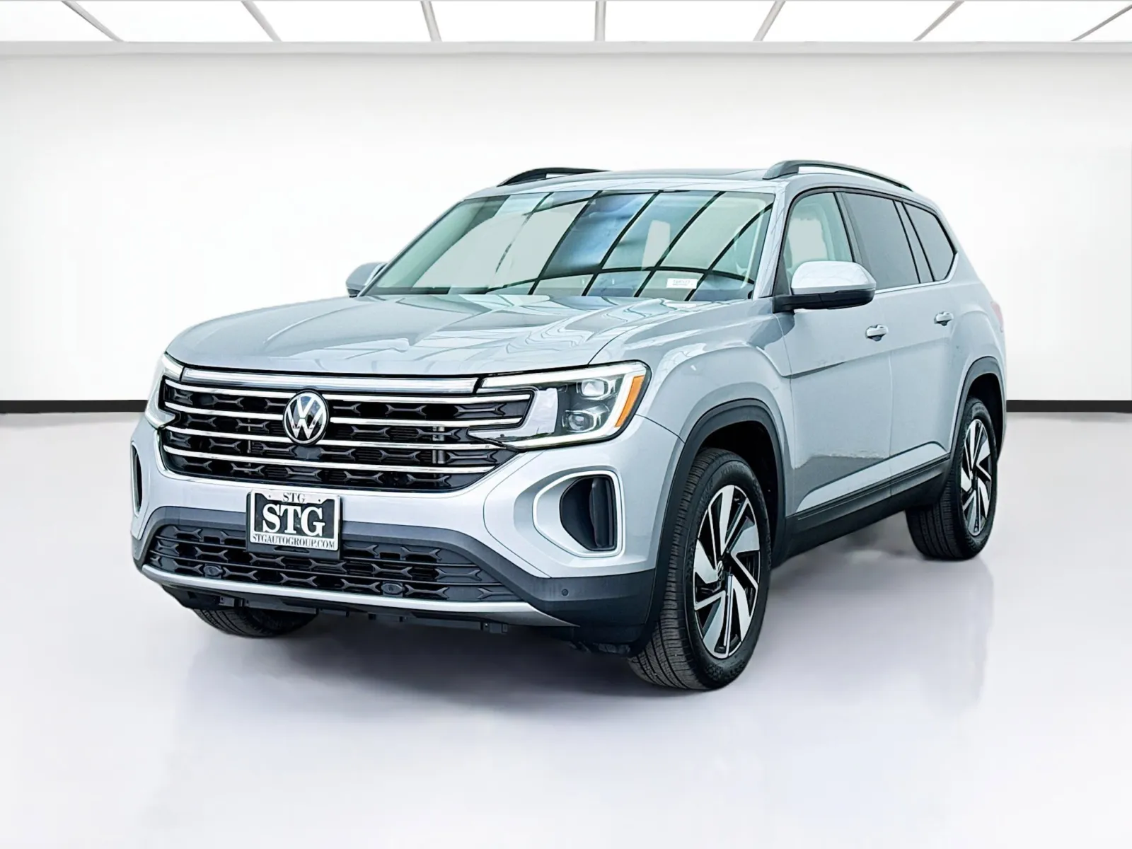 2024 Volkswagen Atlas 2.0T SE w/Technology for sale in Montclair, CA