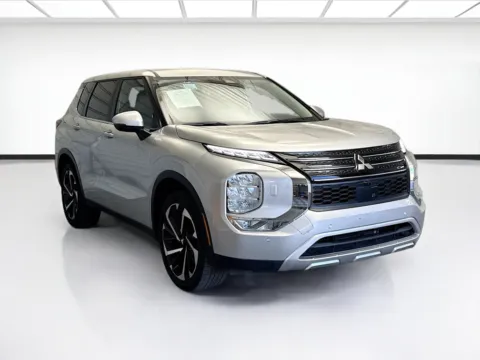 Another view of 2024 Mitsubishi Outlander SE for sale in Montclair, CA at STG Montclair