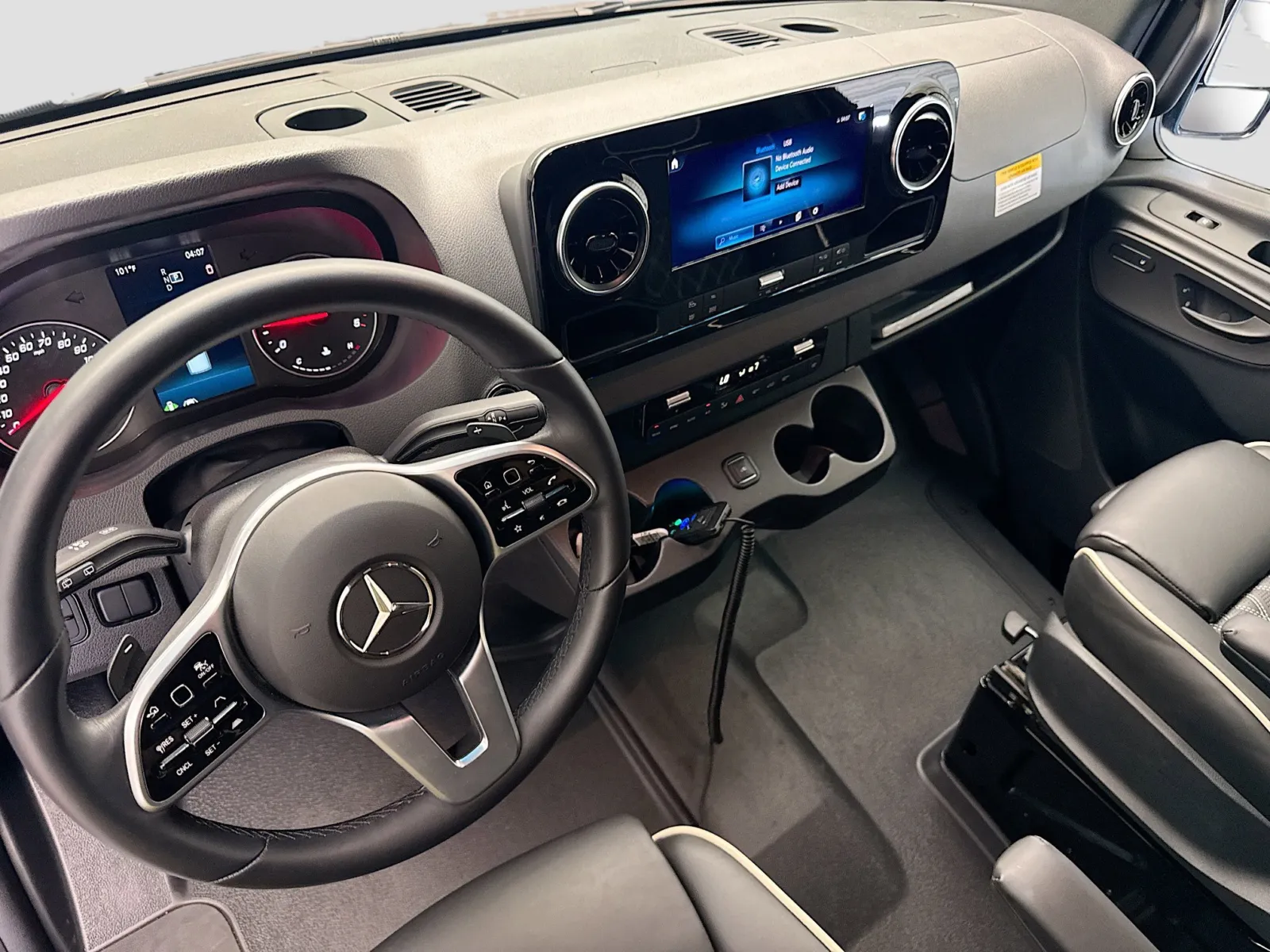 Mercedes-Benz Sprinter photo 7