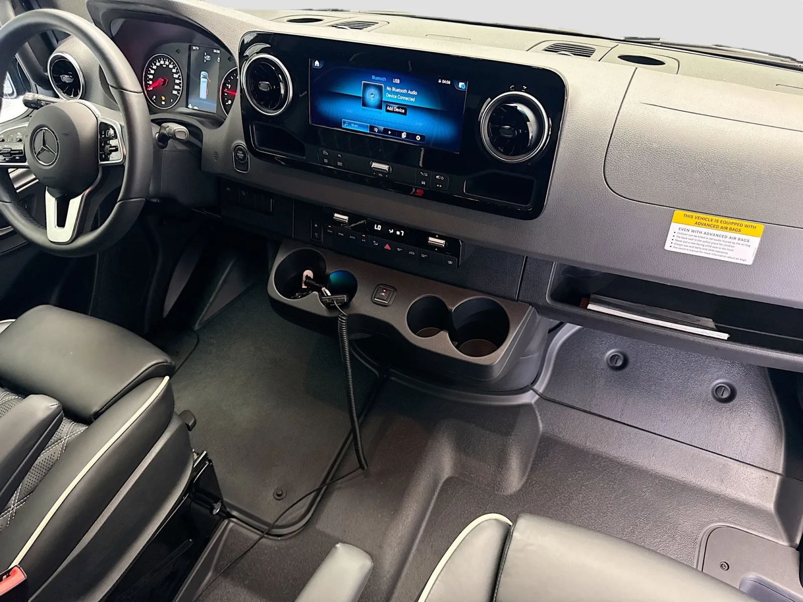 Mercedes-Benz Sprinter photo 12