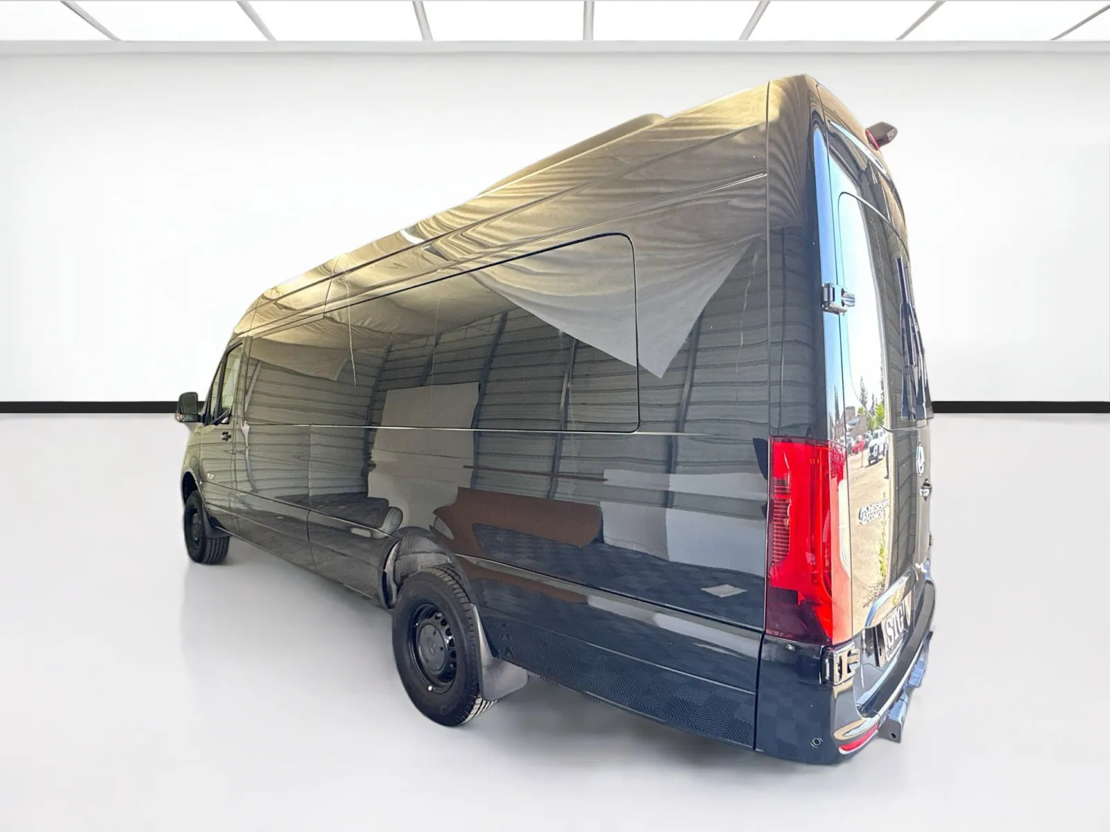 Mercedes-Benz Sprinter photo 6