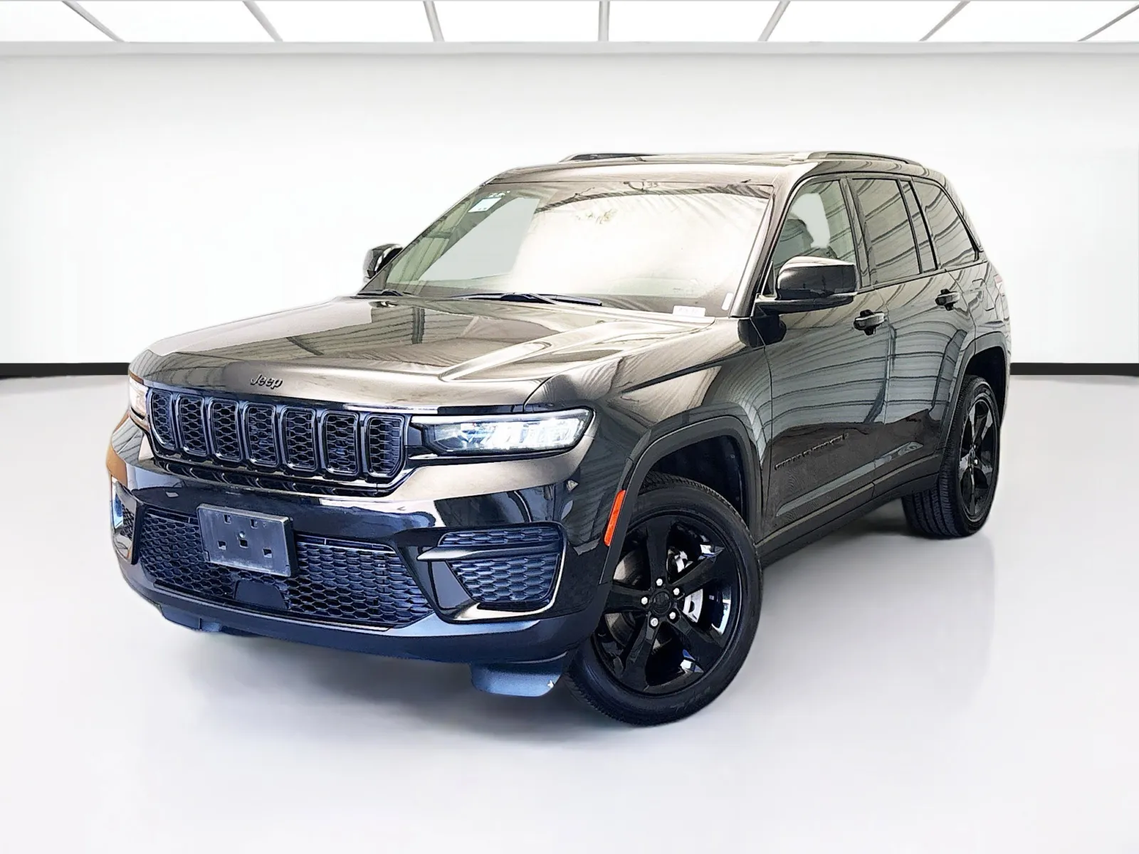2023 Jeep Grand Cherokee Altitude for sale in Montclair, CA