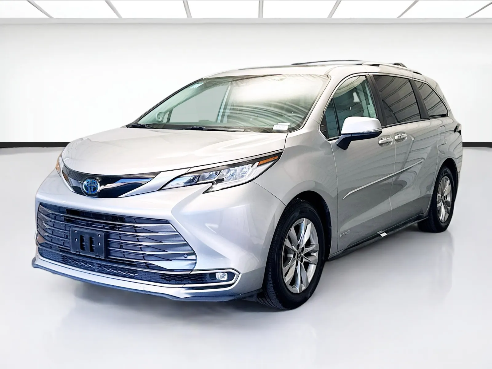 Silver 2021 Toyota Sienna Limited 7 Passenger for sale in Montclair, CA
