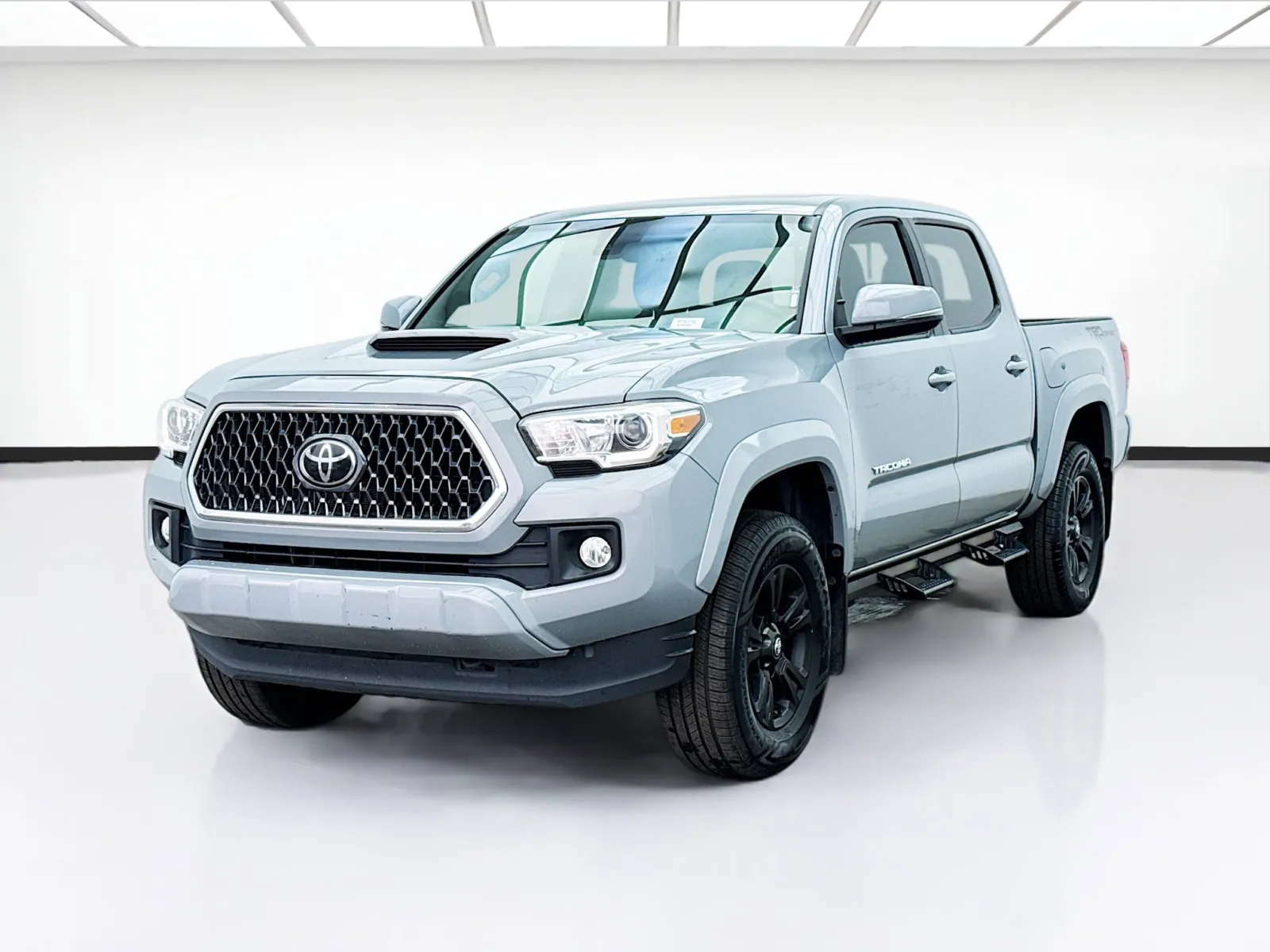 Gray 2019 Toyota Tacoma TRD Sport V6 for sale in Montclair, CA