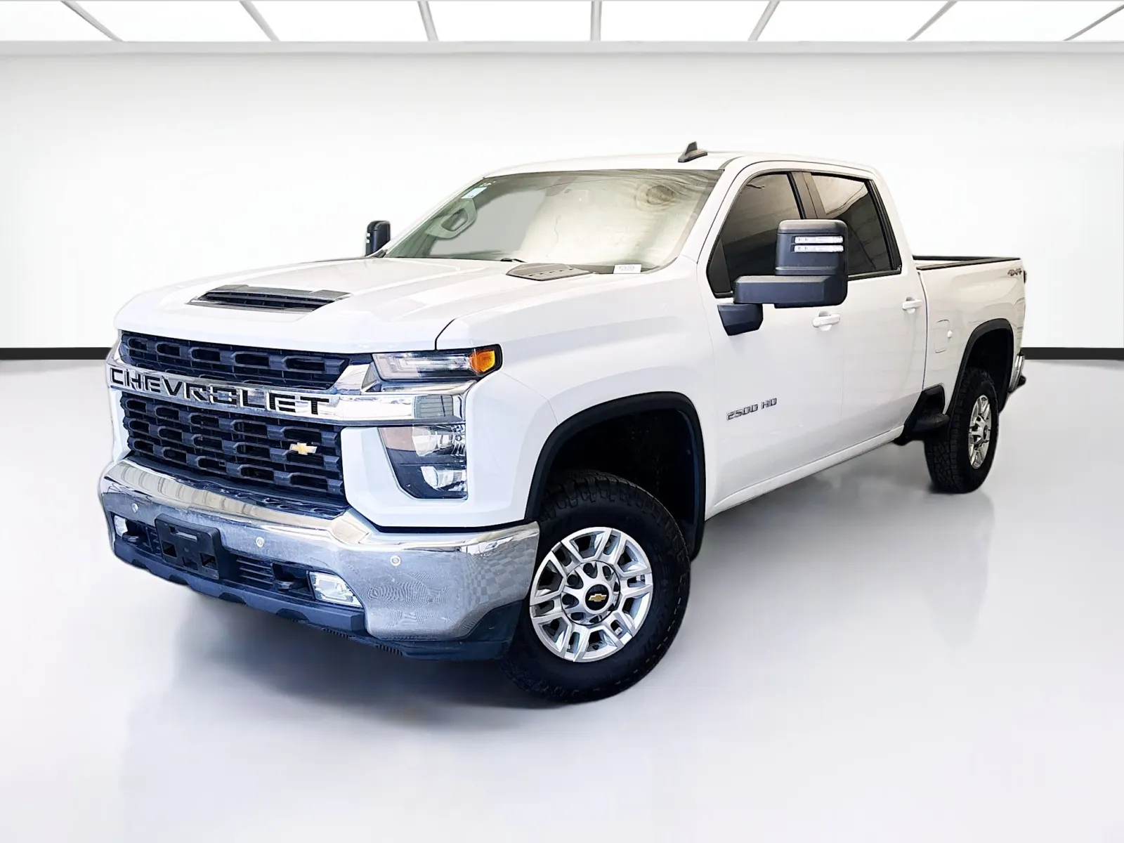 White 2022 Chevrolet Silverado 2500HD LT for sale in Montclair, CA