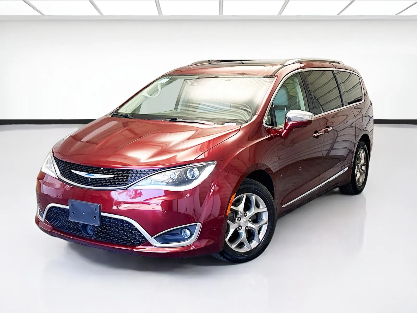2018 Chrysler Pacifica Limited for sale in Montclair, CA