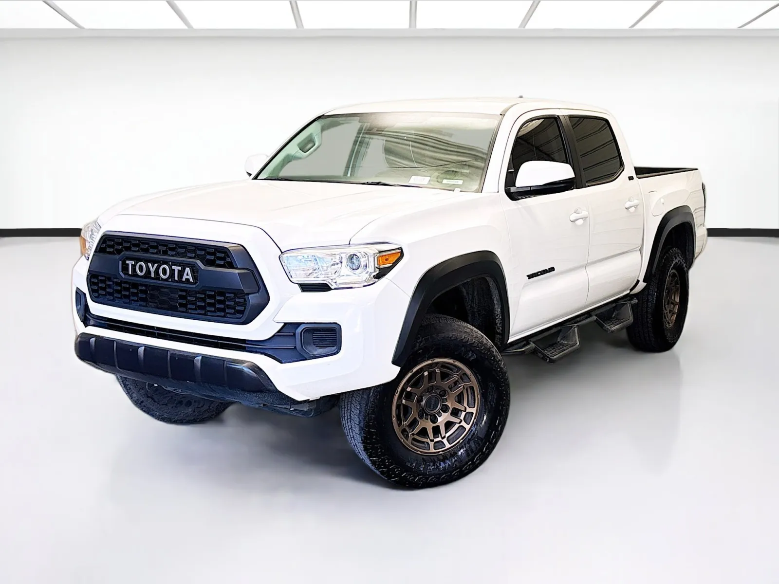 White 2023 Toyota Tacoma Trail Edition V6 for sale in Montclair, CA