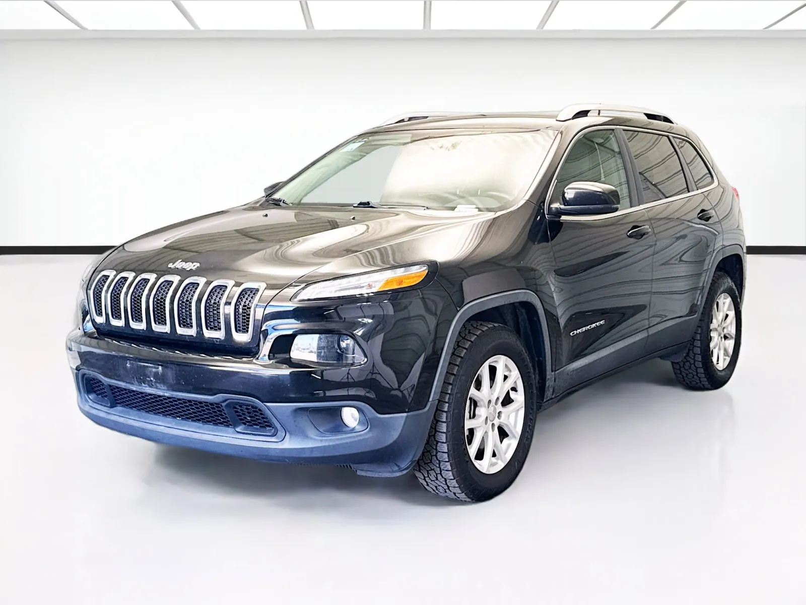 Black 2018 Jeep Cherokee Latitude Plus for sale in Montclair, CA
