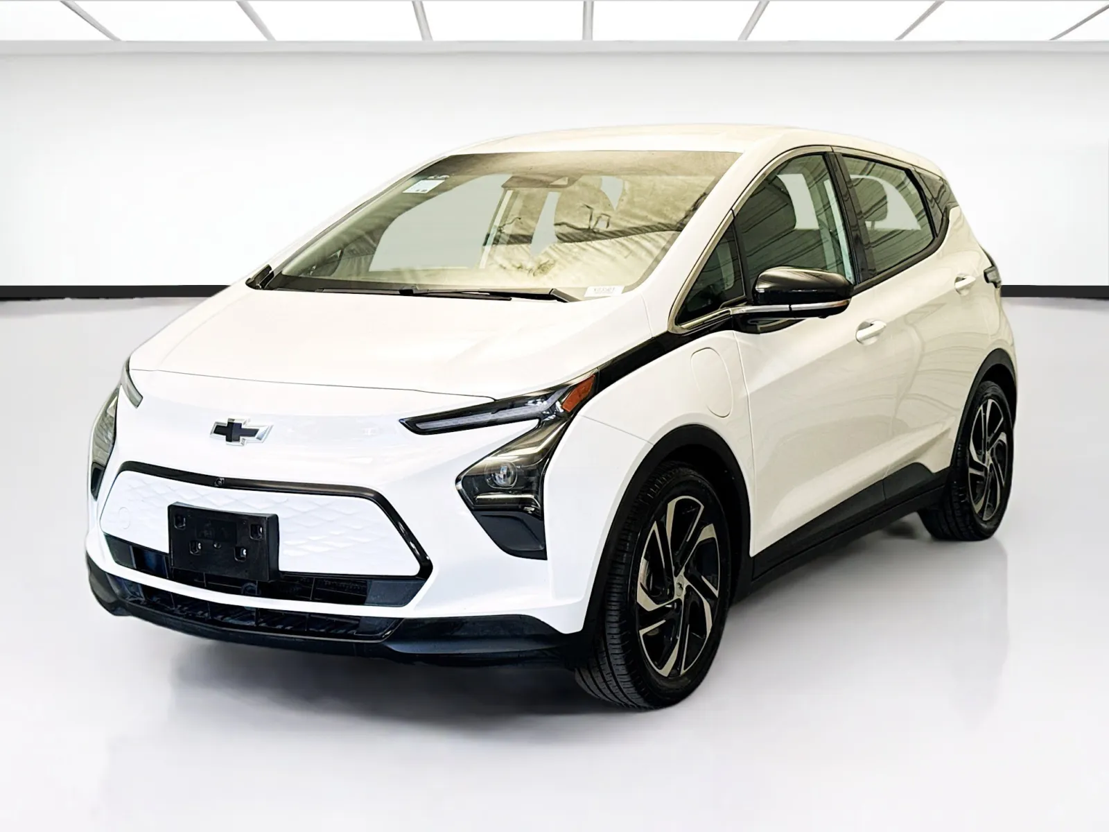White 2023 Chevrolet Bolt EV 2LT for sale in Montclair, CA