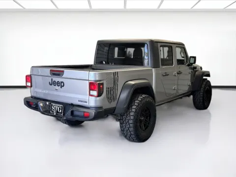 More photos of 2020 Jeep Gladiator Sport at STG Montclair, CA