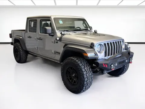 Another view of 2020 Jeep Gladiator Sport for sale in Montclair, CA at STG Montclair