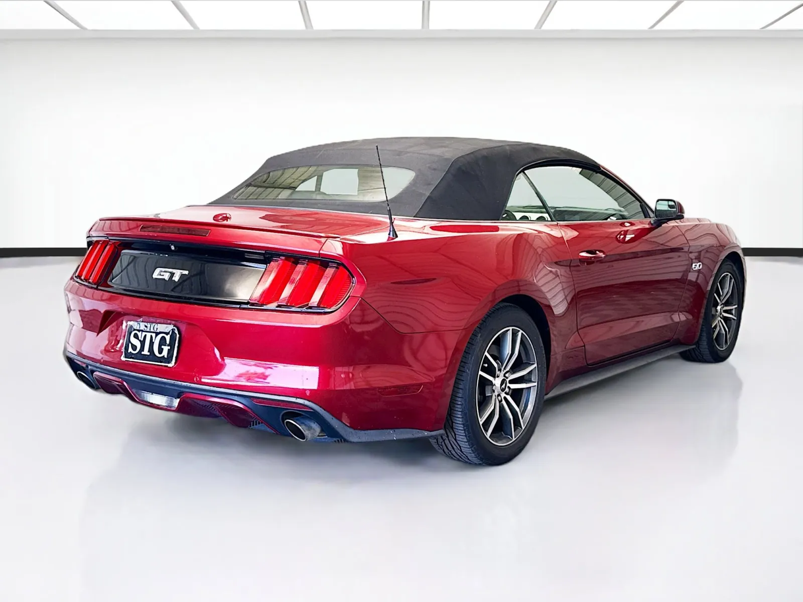 2017 Ford Mustang GT Convertible photo 2