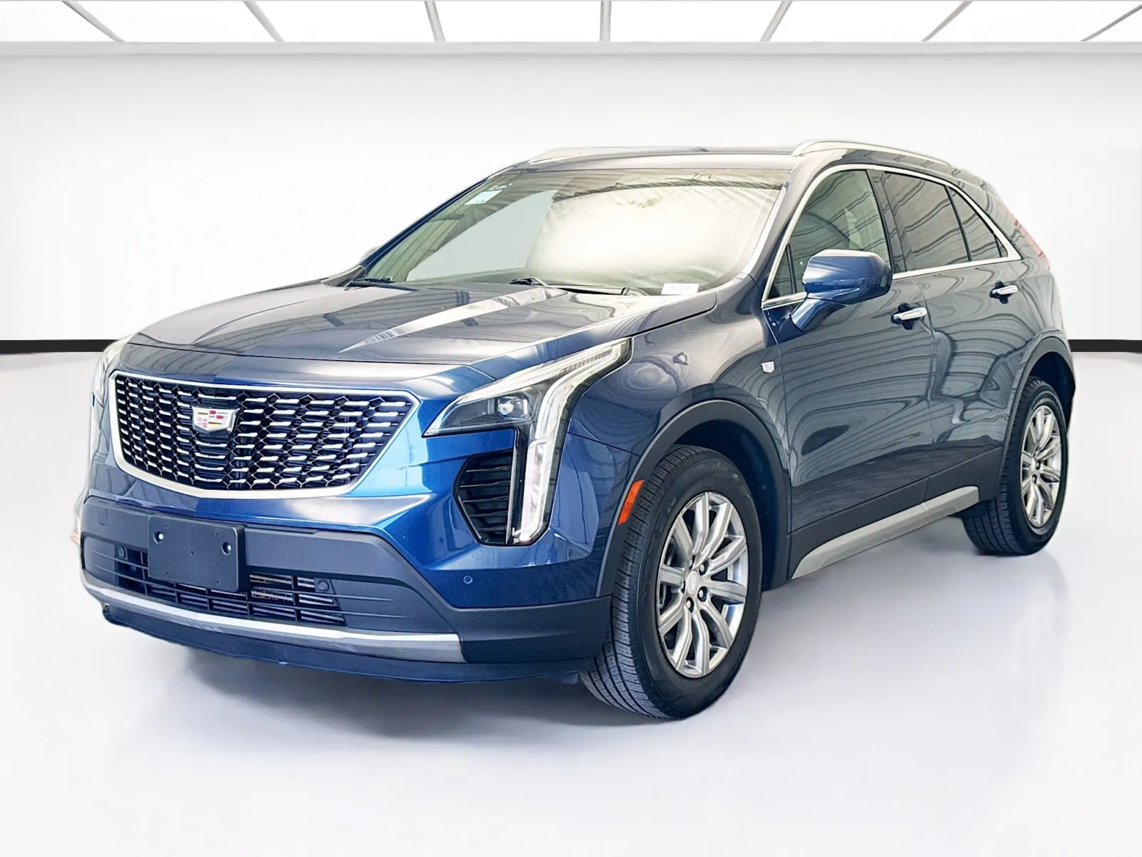 Blue 2020 Cadillac XT4 Premium Luxury for sale in Montclair, CA