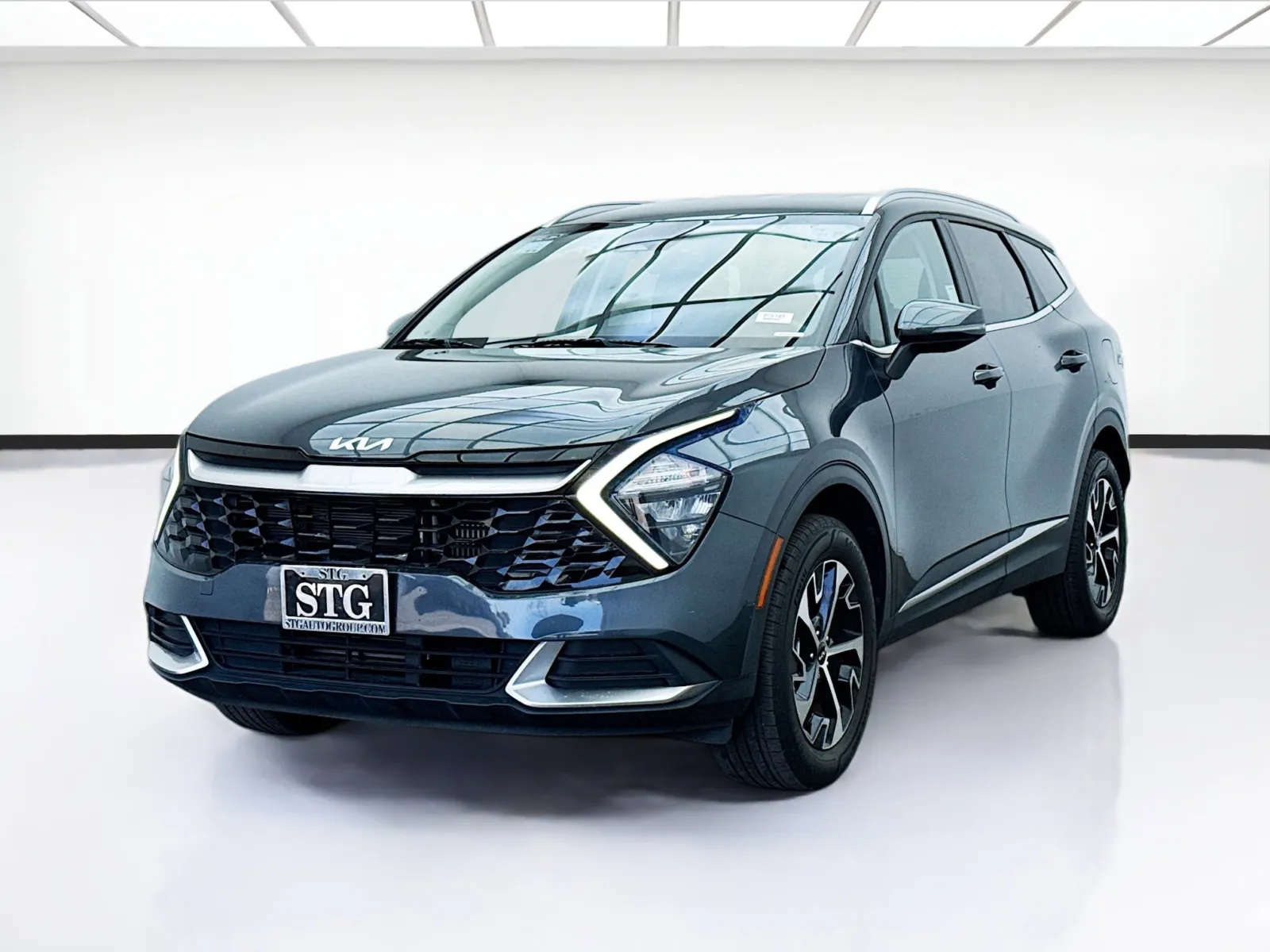 Gray 2023 Kia Sportage Hybrid EX for sale in Montclair, CA