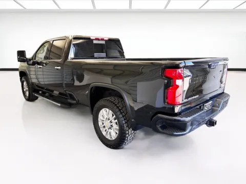 More photos of 2022 Chevrolet Silverado 2500HD High Country at STG Montclair, CA