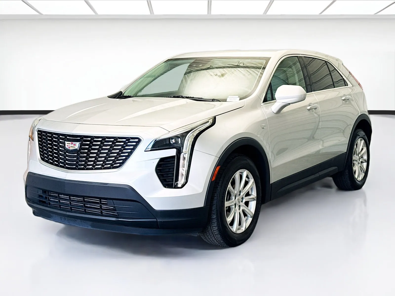 Silver 2020 Cadillac XT4 Luxury for sale in Montclair, CA