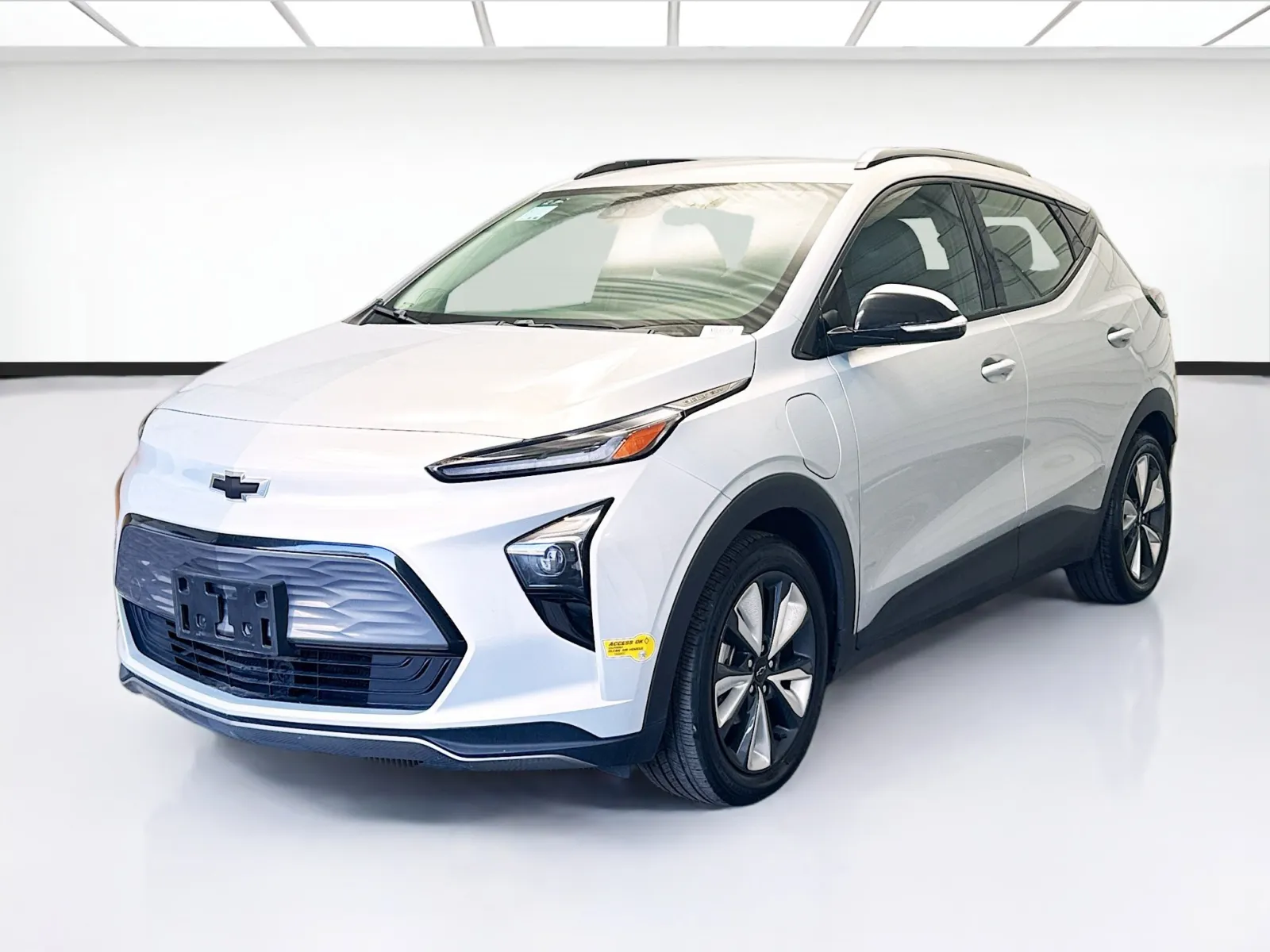 Silver 2022 Chevrolet Bolt EUV LT for sale in Montclair, CA