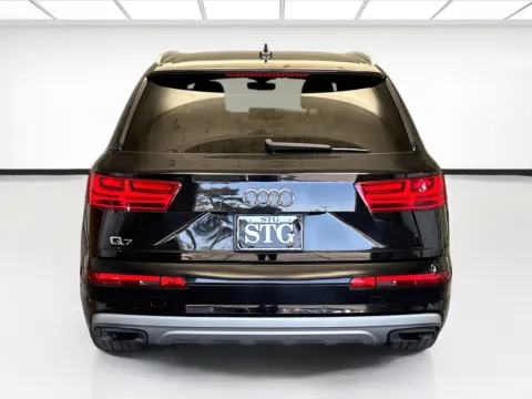 More photos of 2019 Audi Q7 55 Premium quattro at STG Montclair, CA