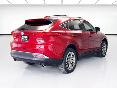 More photos of 2022 Toyota Venza Limited at STG Montclair, CA